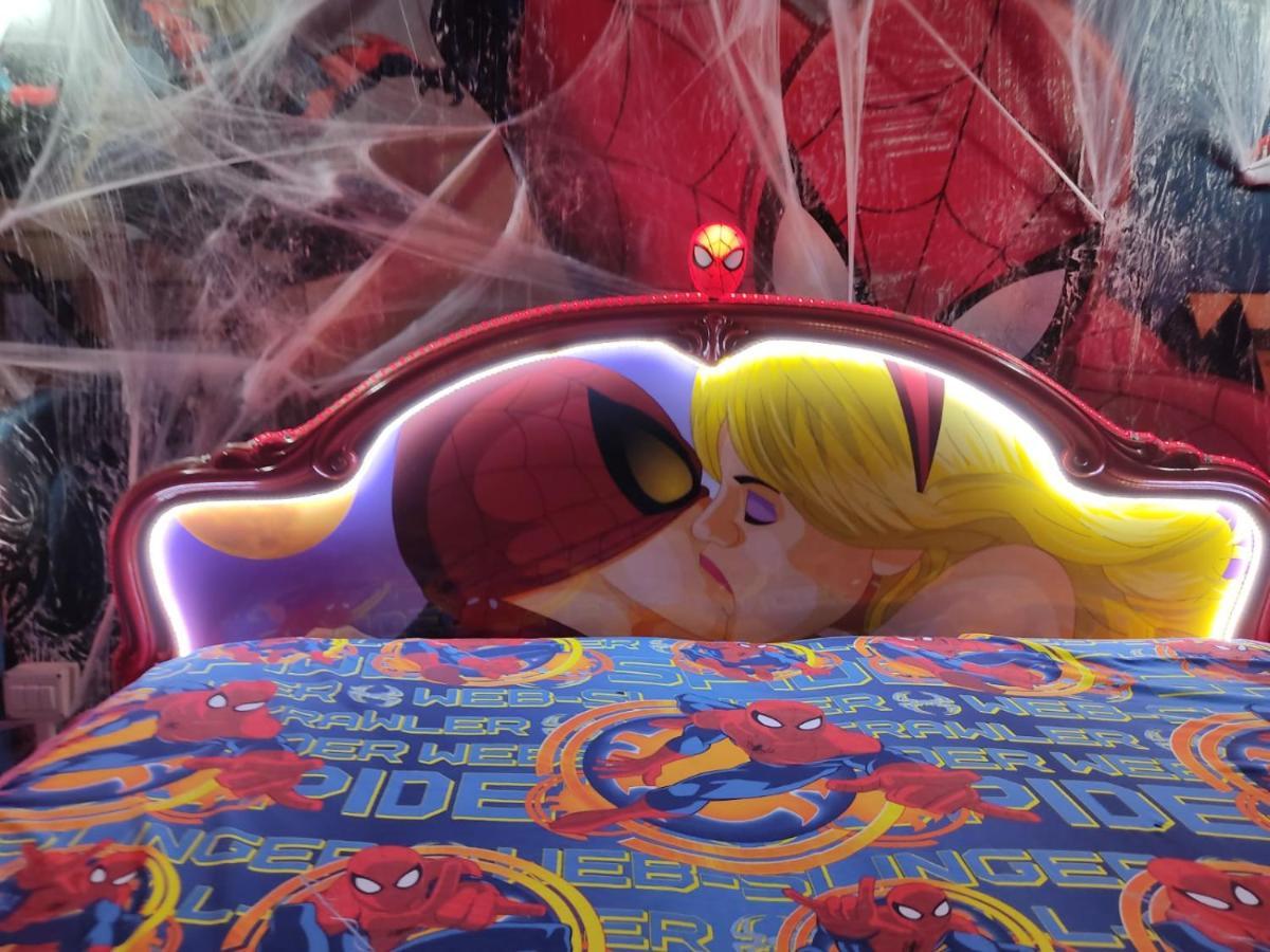 Spiderman House Hotel Catania Ngoại thất bức ảnh